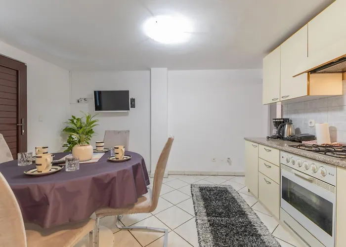 Aida Gæstehus 3*